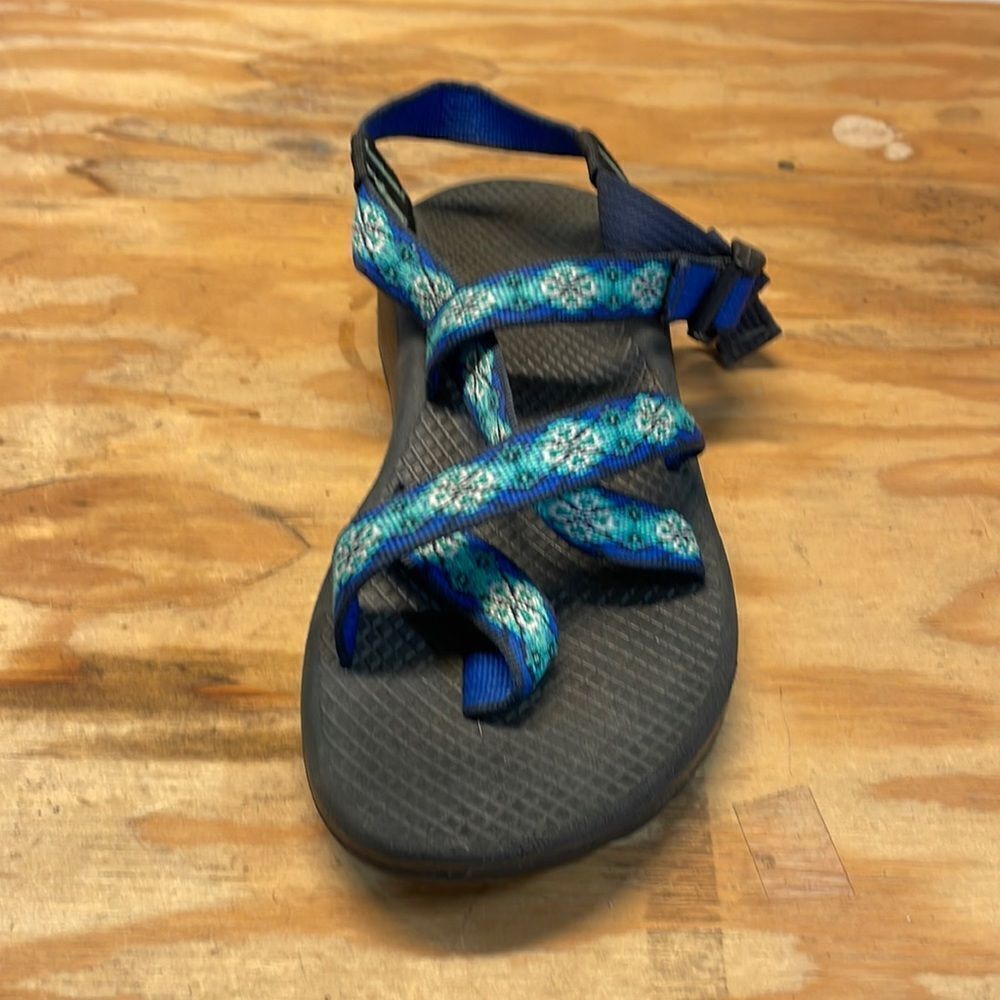 Chaco left sandal only